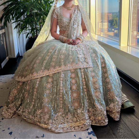 MANISH MALHOTRA “Nooraniyat” Bridal Lehenga - Picture 2 of 9